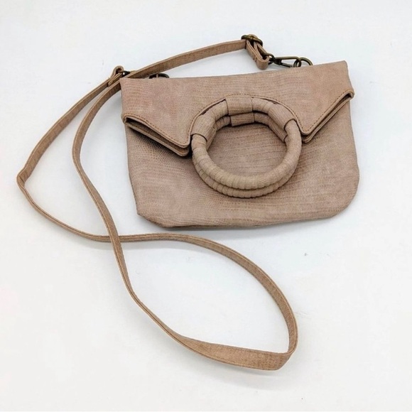 Anthropologie Handbags - Anthropologie Taupe Ring Handle Bag Embossed Faux Leather Alisa Crossbody